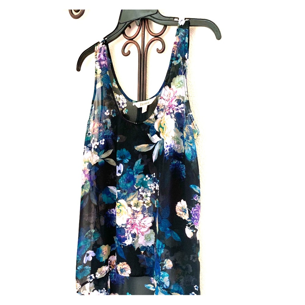 Very pretty sheer high/low top